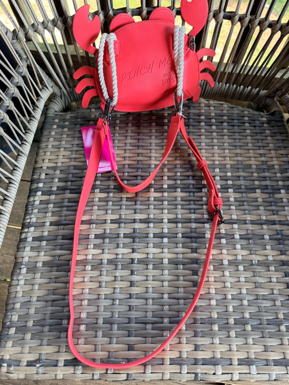 Betsey Johnson "Crabby" red crab-shaped novelty crossbody purse, NWT - Picture 5 of 5